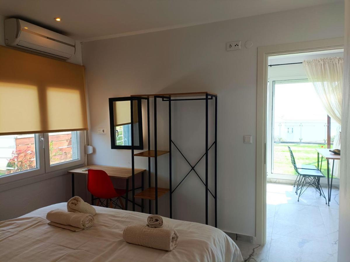 Salonikiou Beach Apartments Akti Salonikiou Eksteriør billede