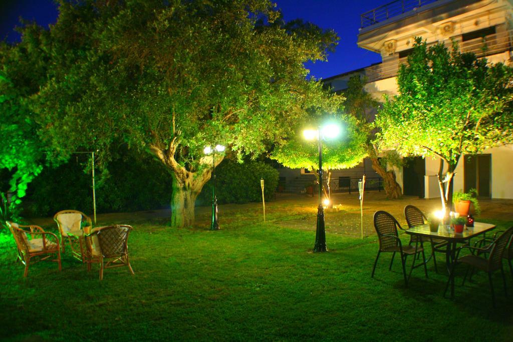 Salonikiou Beach Apartments Akti Salonikiou Eksteriør billede